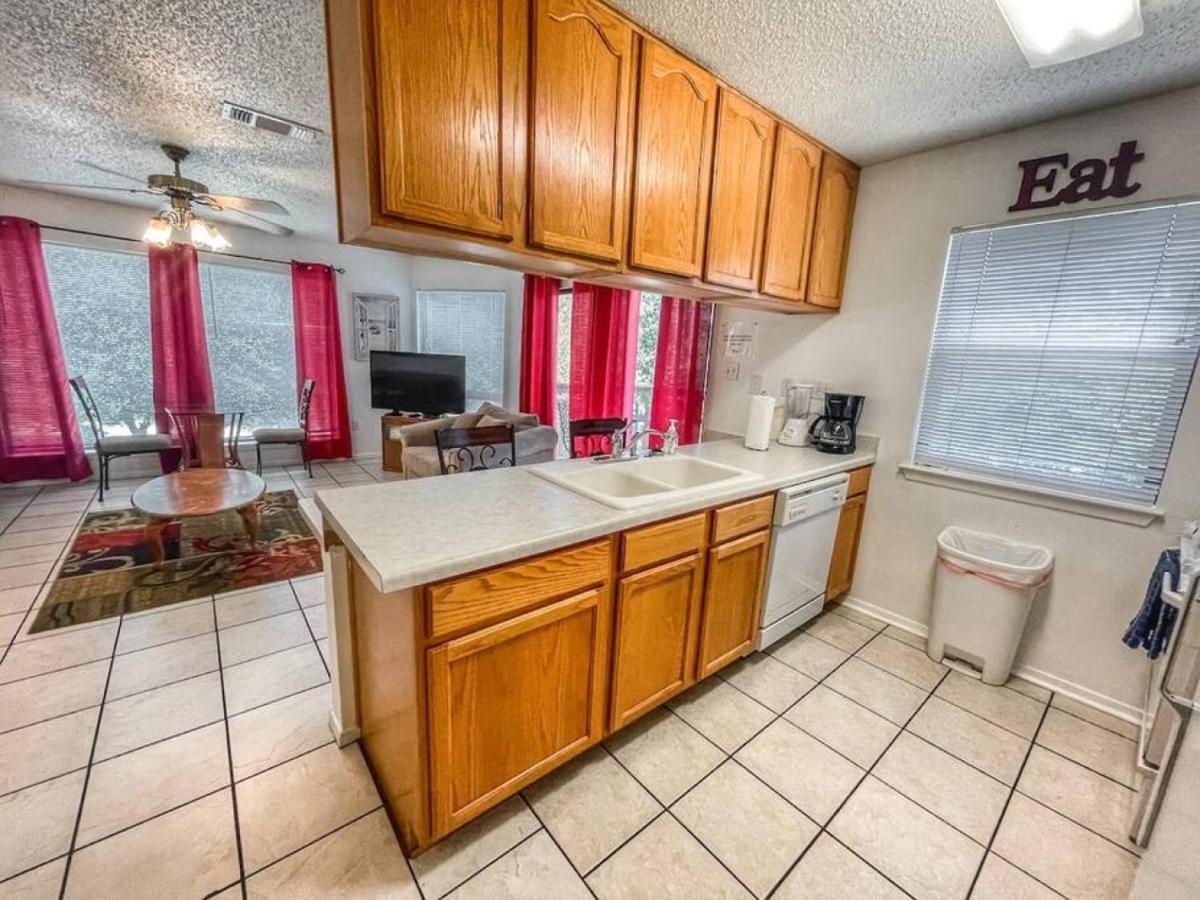 Comal River Condo 373 Нью Браунфелс Экстерьер фото
