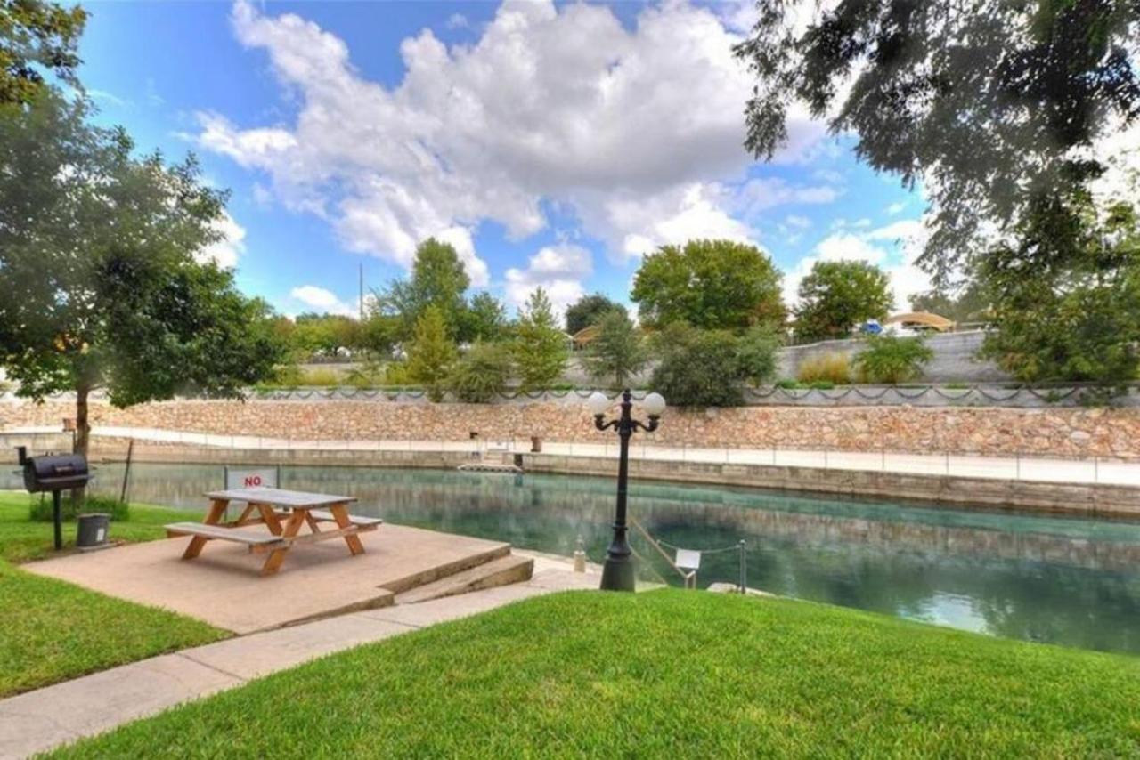Comal River Condo 373 Нью Браунфелс Экстерьер фото