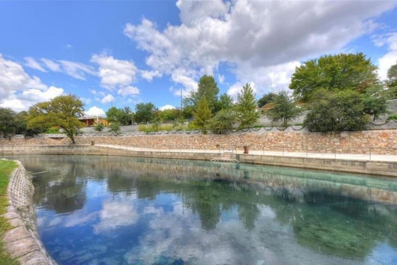 Comal River Condo 373 Нью Браунфелс Экстерьер фото